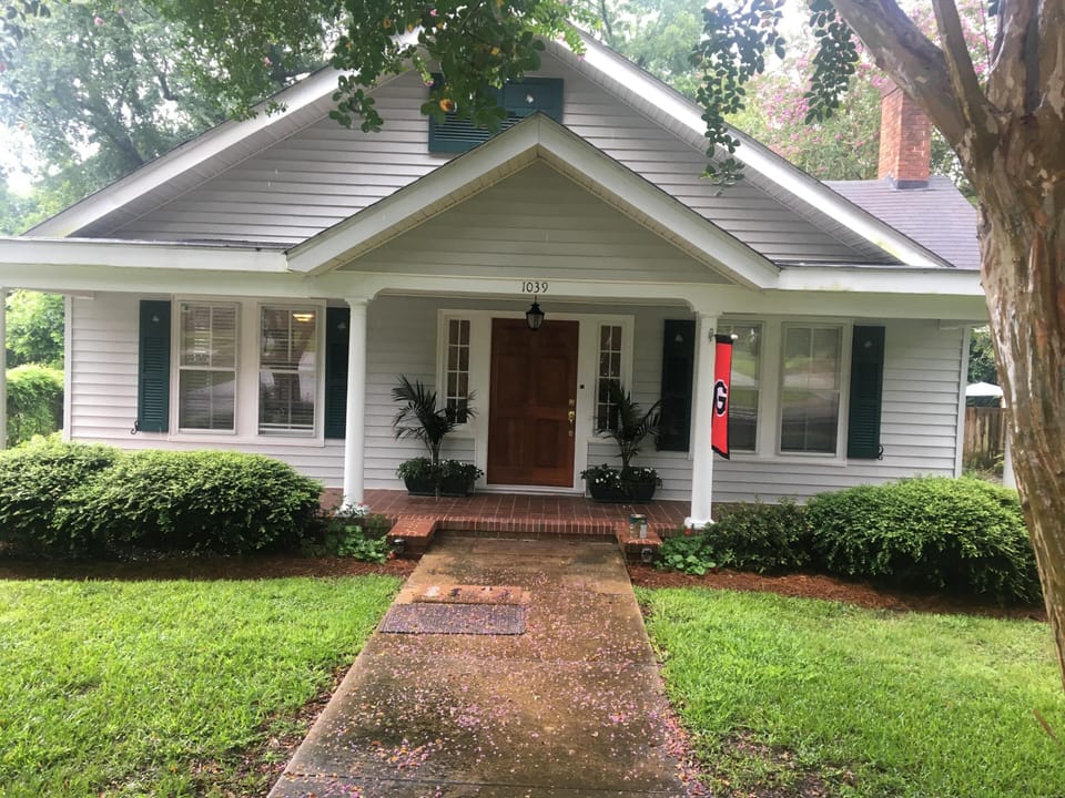The Huntsman Cottage as seen from JHayne Avenue