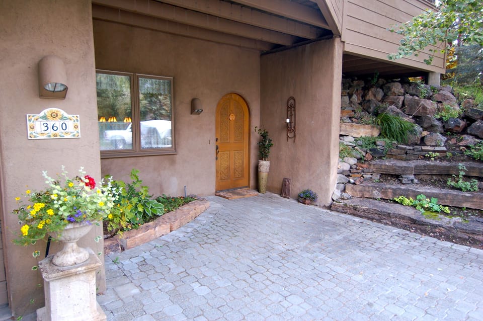 FRONT ENTRY