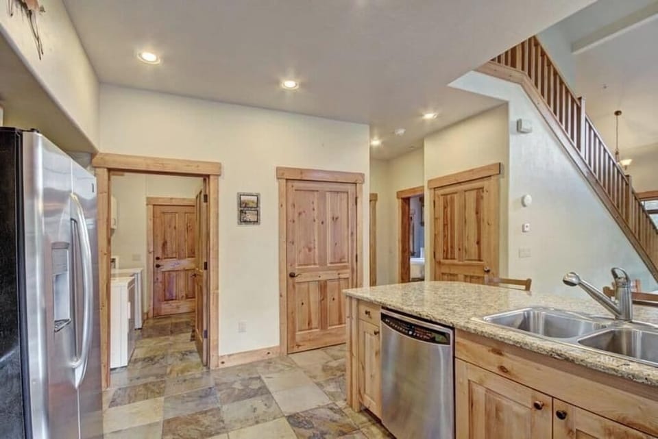Individual decor, bedding and layout varies