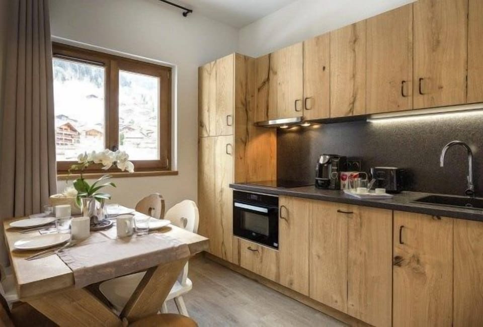 Tuck into a great snack you’ve prepared in your kitchenette.