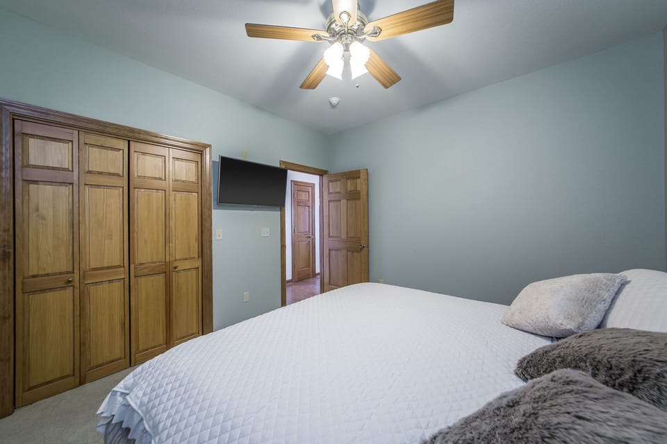 King Bedroom View 2
