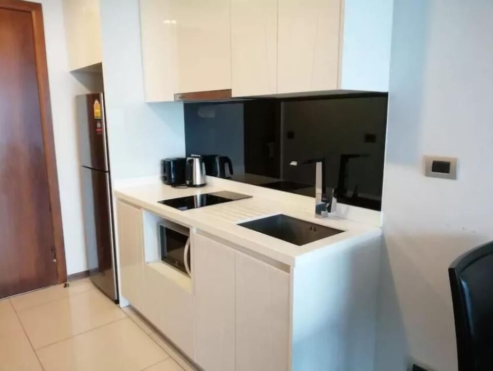 Pattaya Sea View Studio - Best Location