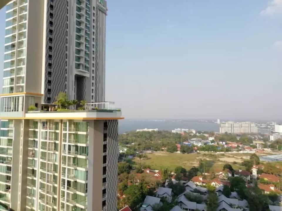 The Glamorous Lifestyle Resort - Riveria