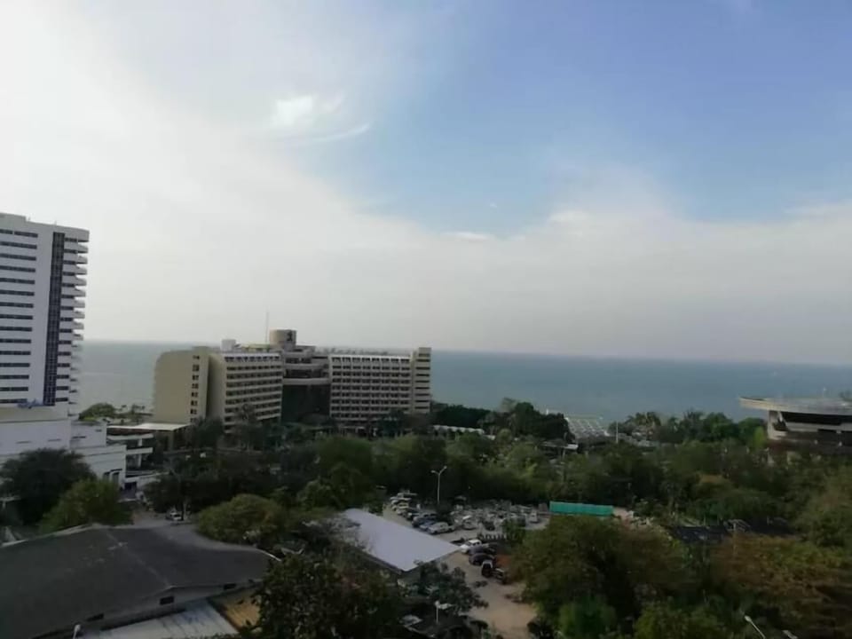 Cloud Condo Ocean View Amazing Location