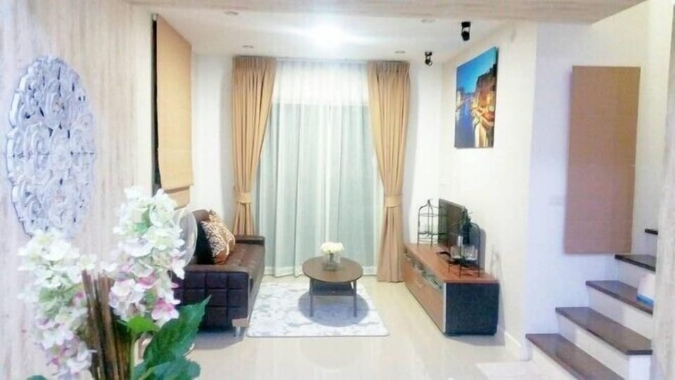 Brand New Town Home In Great Location