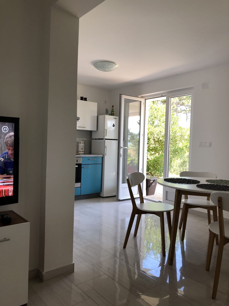 Ground floor living room with the kitchen