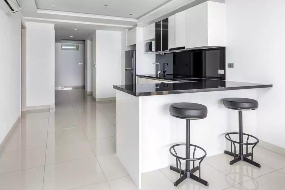 Ultimate Luxury in New High Rise Tower