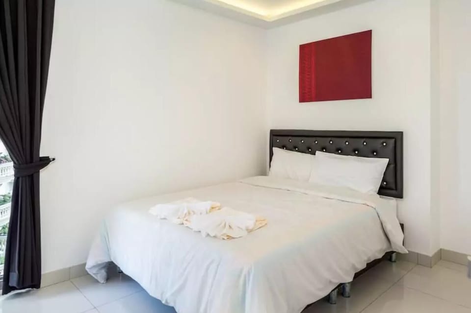 Ultimate Luxury in New High Rise Tower