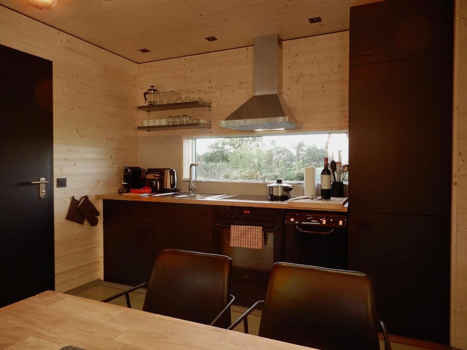 Lovely Chalet "Henk" - Cottage at Baltic Sea - Beach 500m - Fireplace - TinyHouse - "Meyers am Meer"