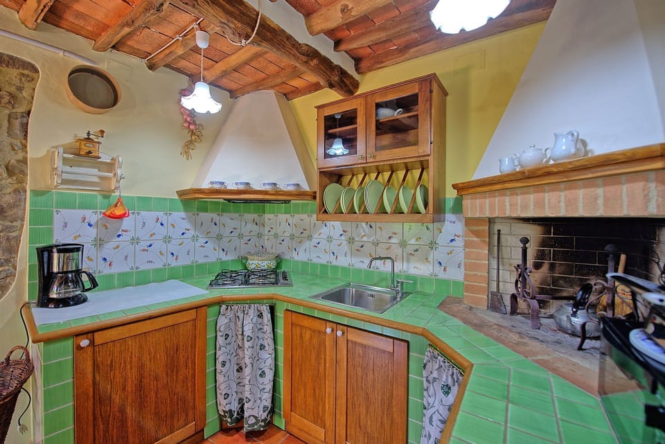 Dining Room, Kitchen