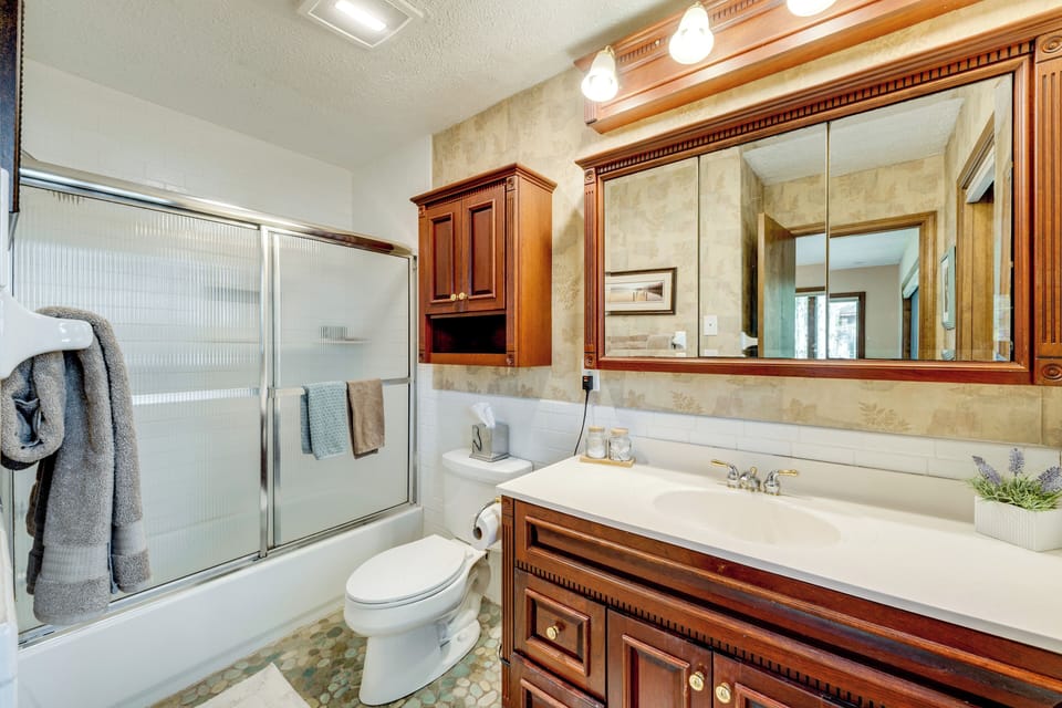 En-Suite Bath