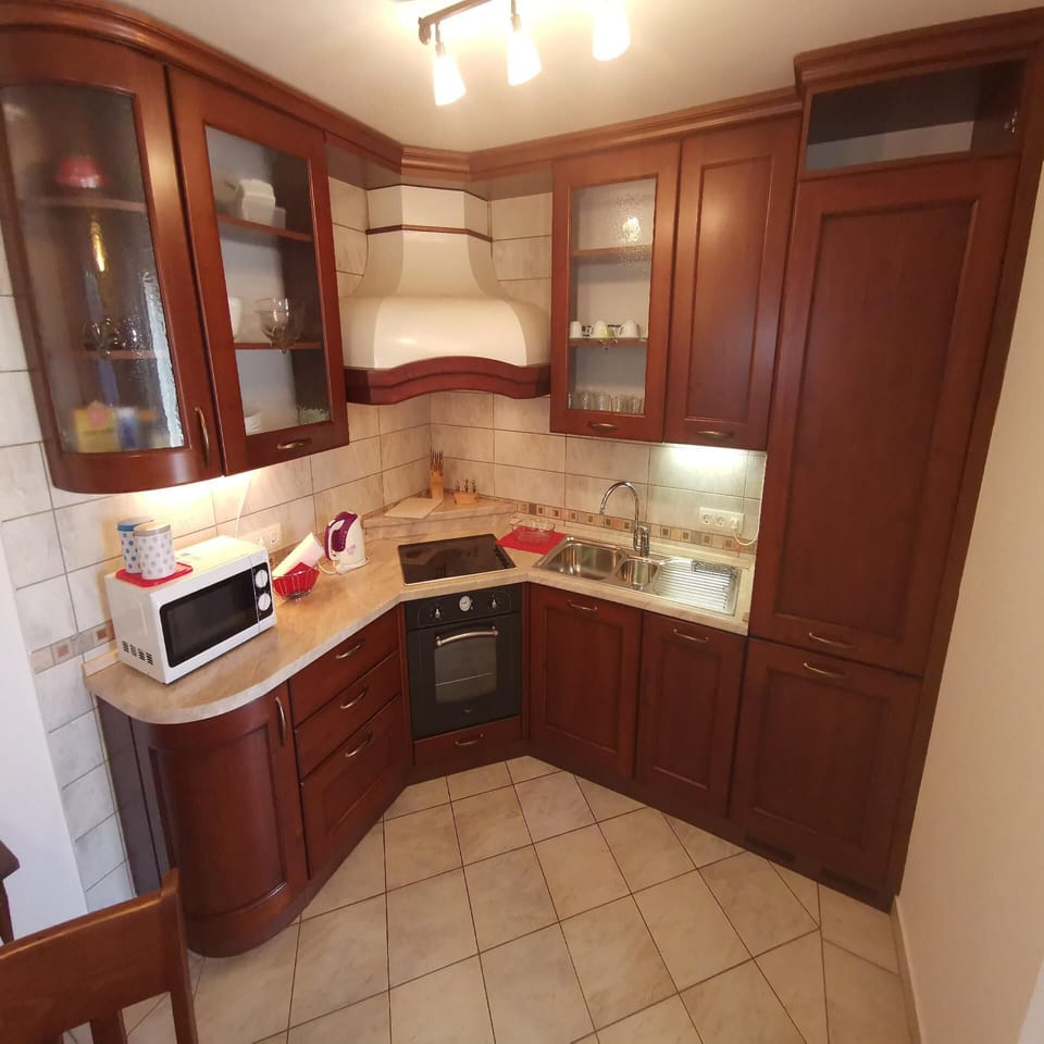 Kitchen area. Kitchen