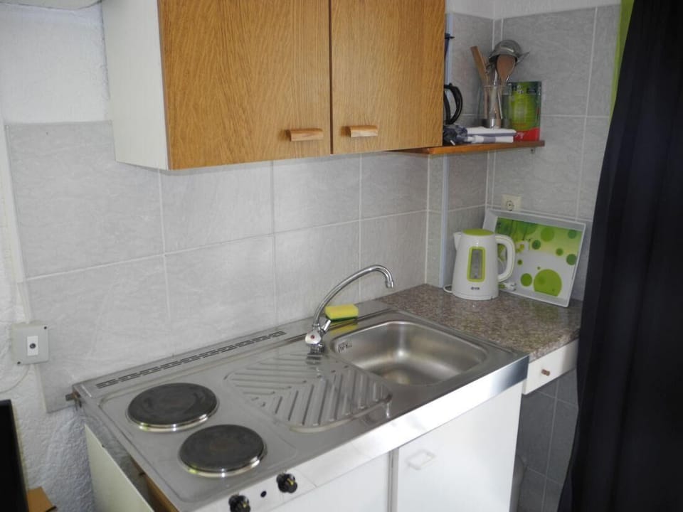 Kitchen area. Kitchen