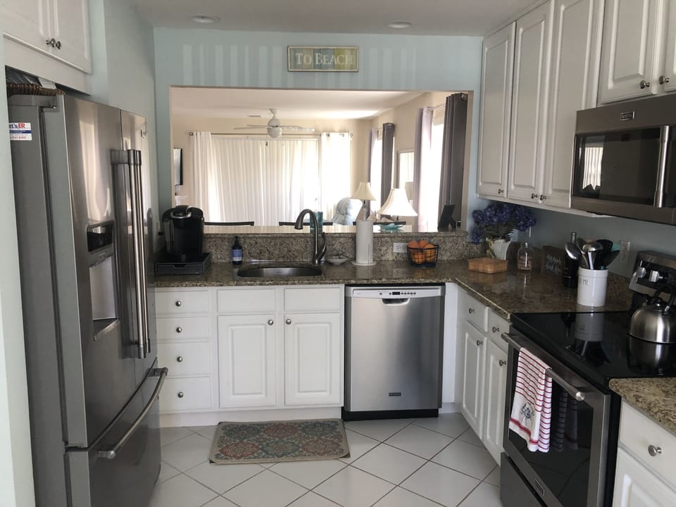 Another picture of our updated kitchen.