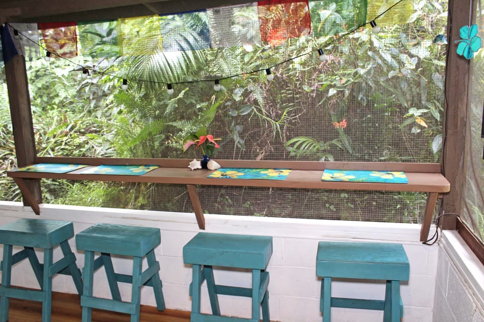 Breakfast bar - great place for kids to color