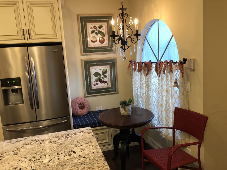 Cozy seating area in kitchen