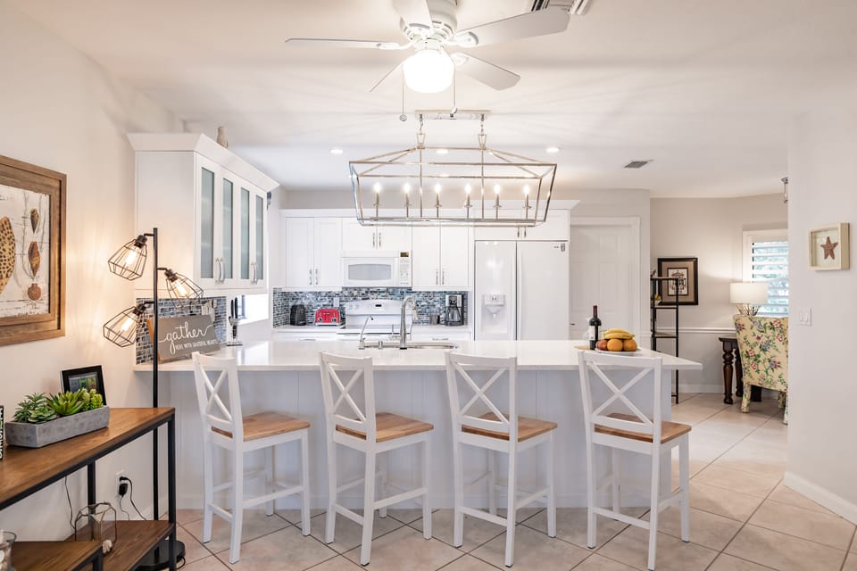 Our brand new kitchen: light, contemporary and completely remodeled