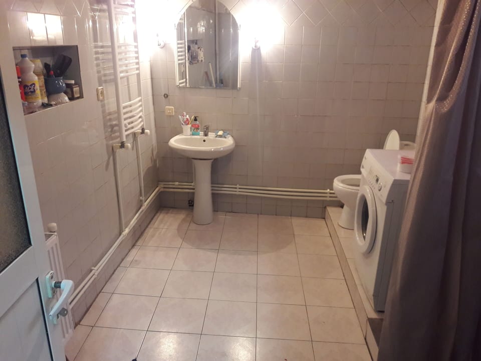 Share Bathroom