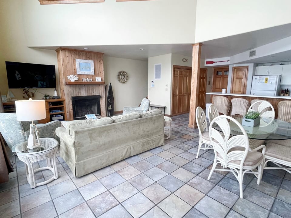 Overall. No Fireplace.