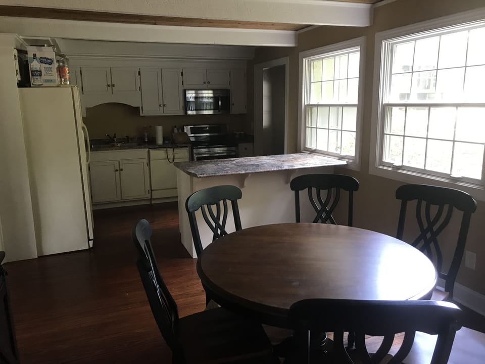 Kitchen & Dining area