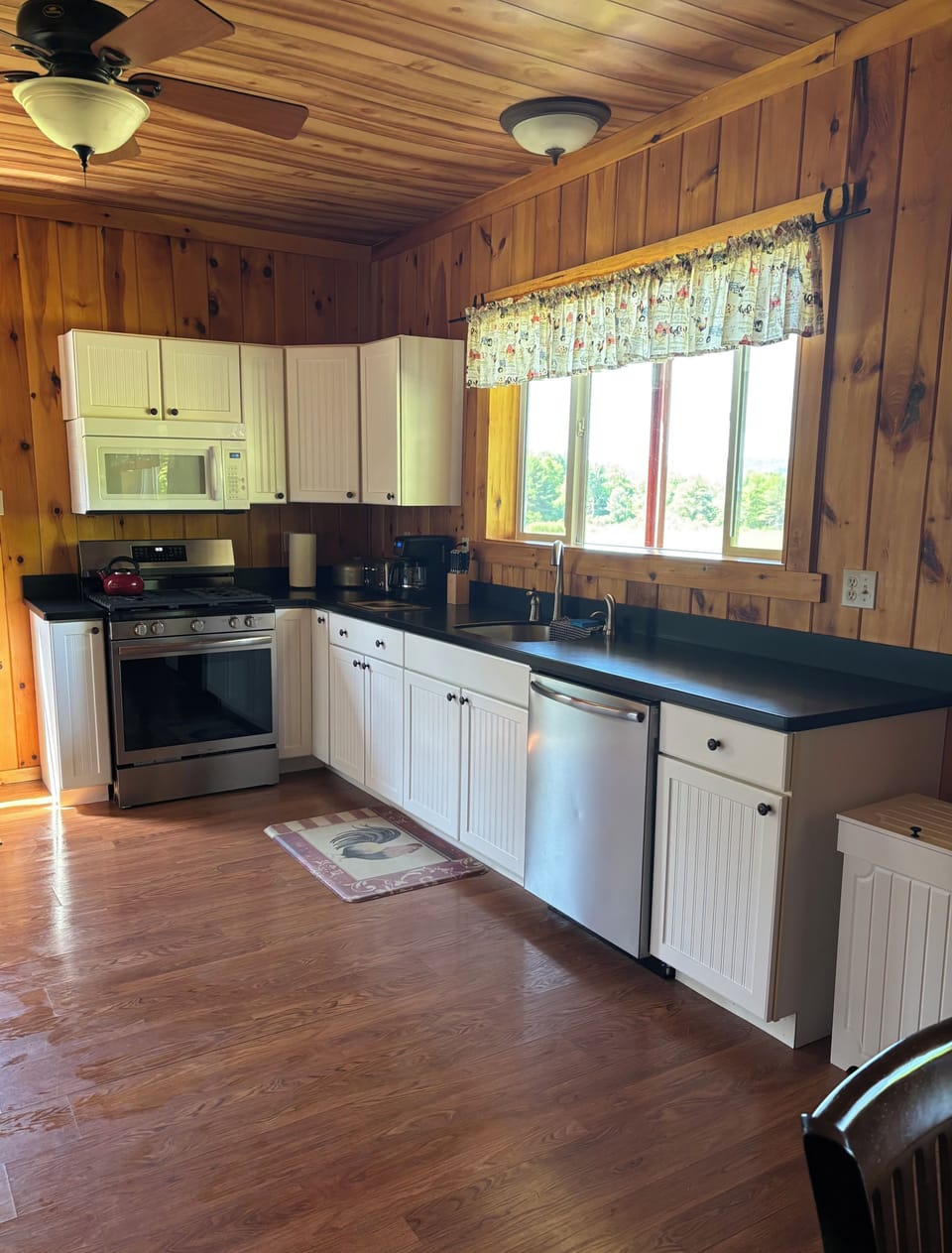 Spacious, Clean and Fully Equipped Kitchen