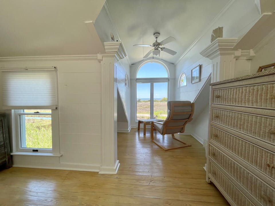 Sitting Area in King Bedroom