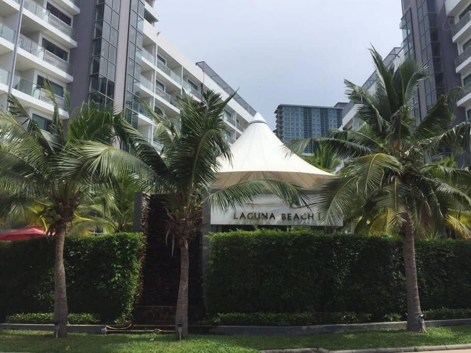 Large NEW 1 BR at Laguna Beach 1 Jomtien