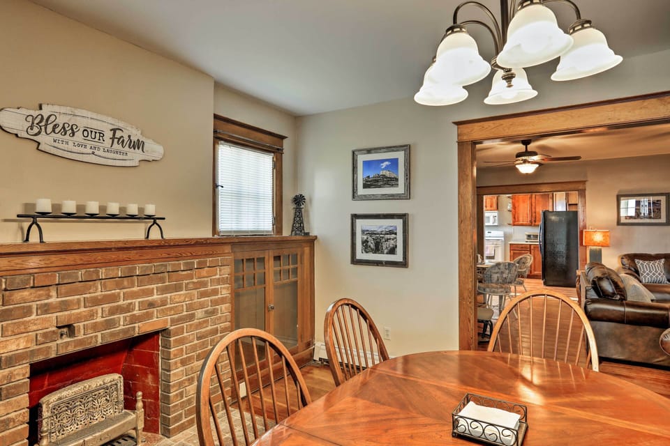Dining Room | Main Level