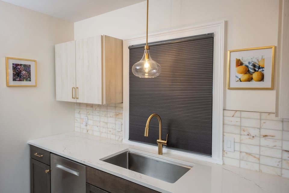Brand new kitchen as of 2025! 