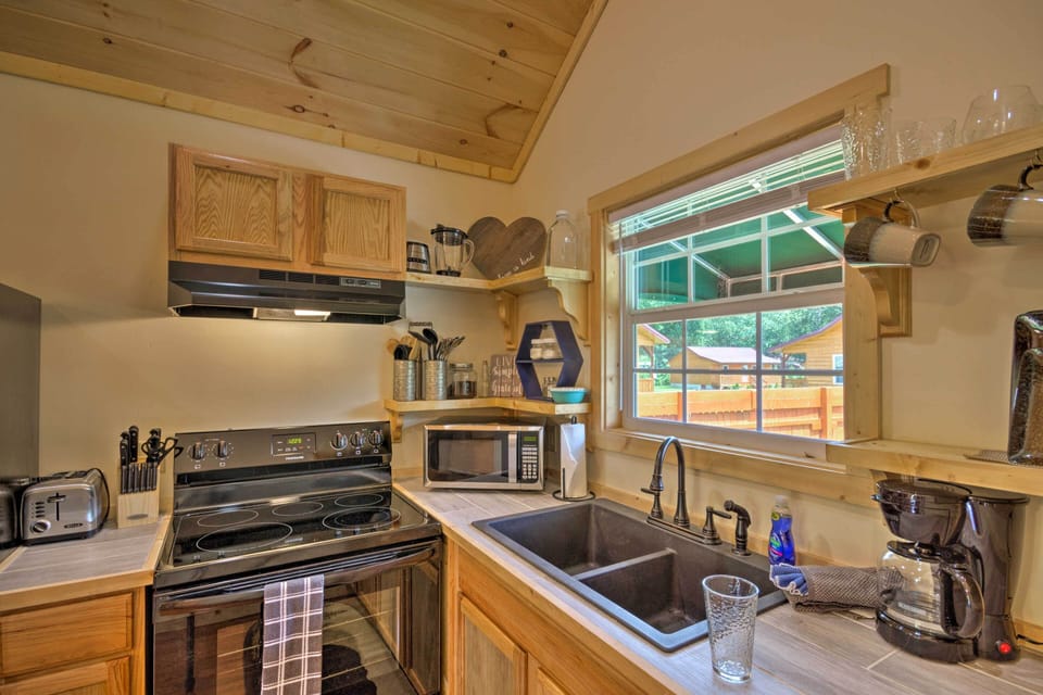 Kitchen | Cooking Basics | Dishware/Flatware