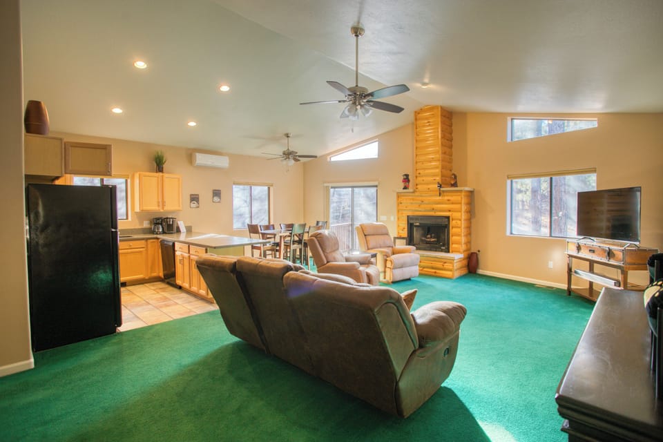 “Games for kids to play with, open floor plan living room/kitchen area. Nice gas fireplace. Glad there were space heaters in closets for additional comfort. (It got cold and snowed so these were nice to have!)” – Beth, Oct 2024