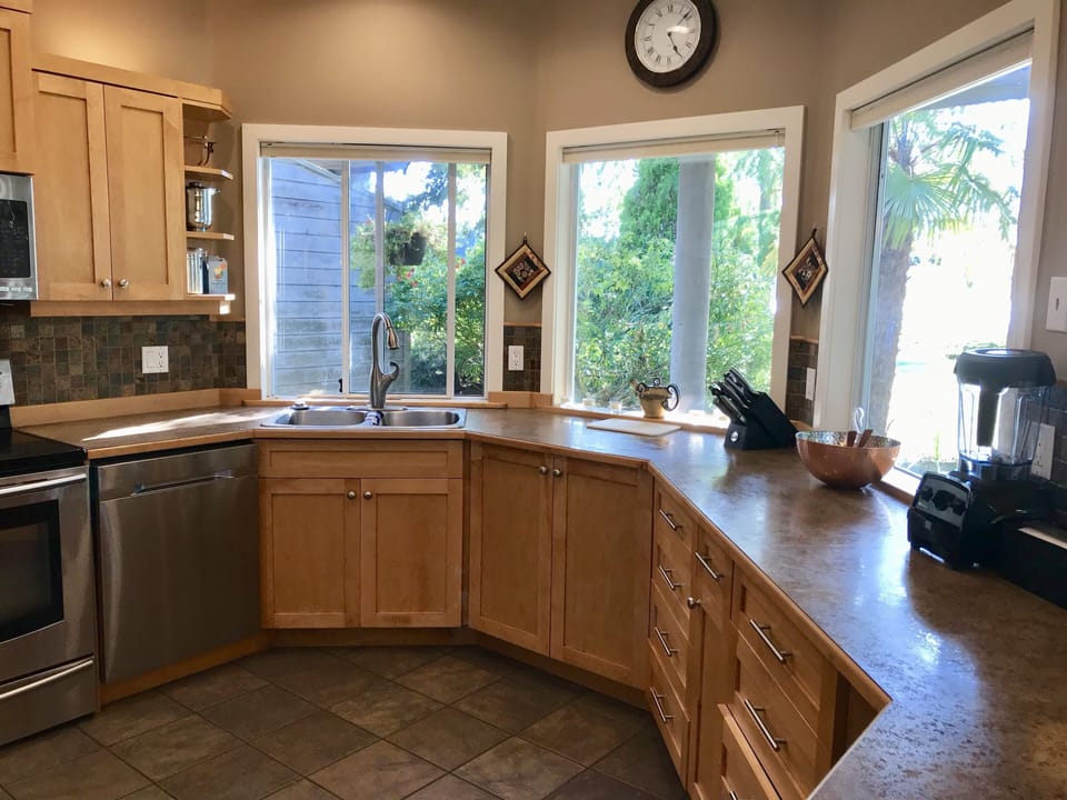 Oak cabinets and plenty of counter space