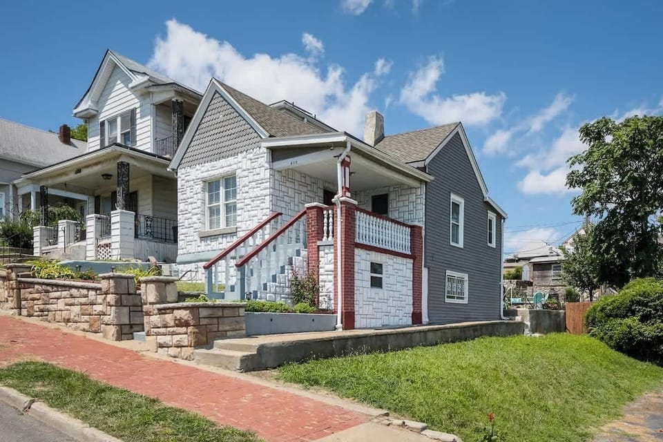 Cutest Airbnb With the BEST VIEWS OF KC! 