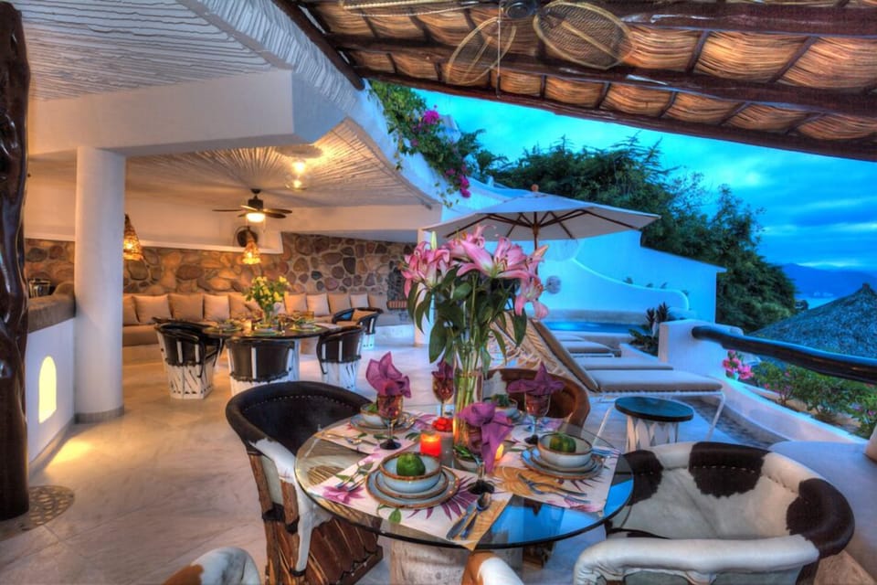 Dining / Living area
