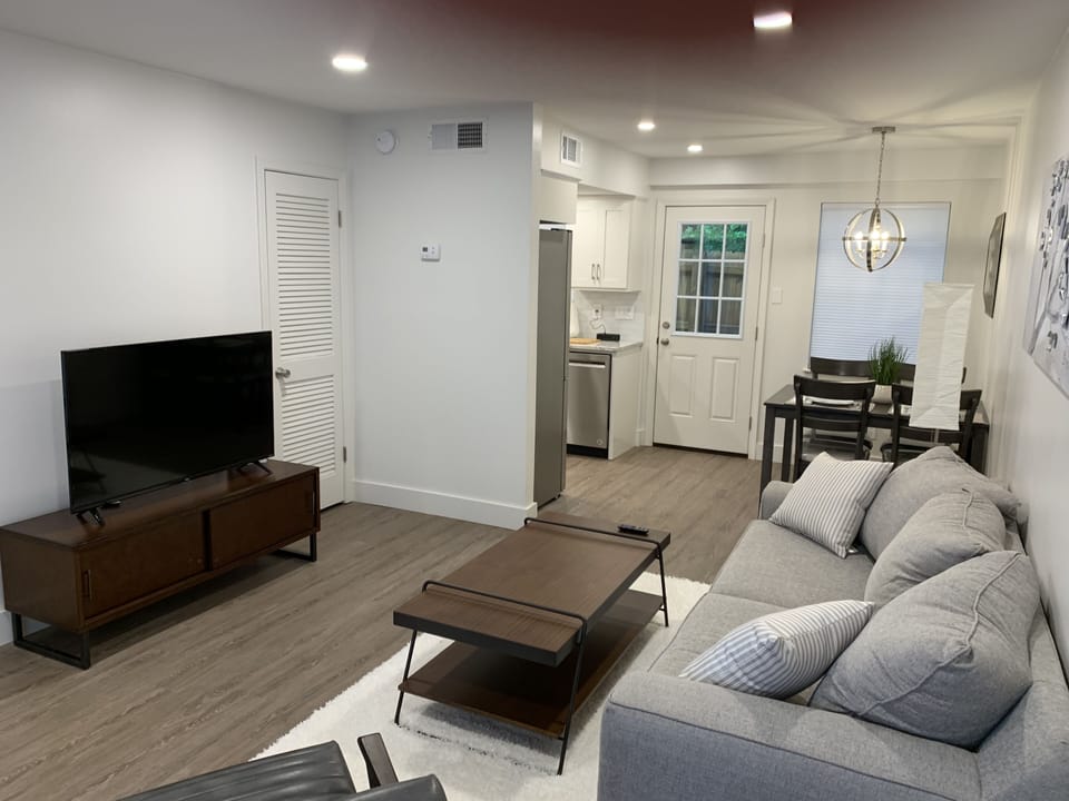 Living room with 50” smart tv