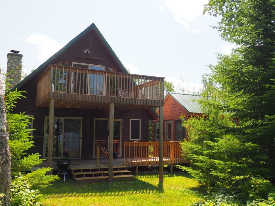 "Double-decker" back decks