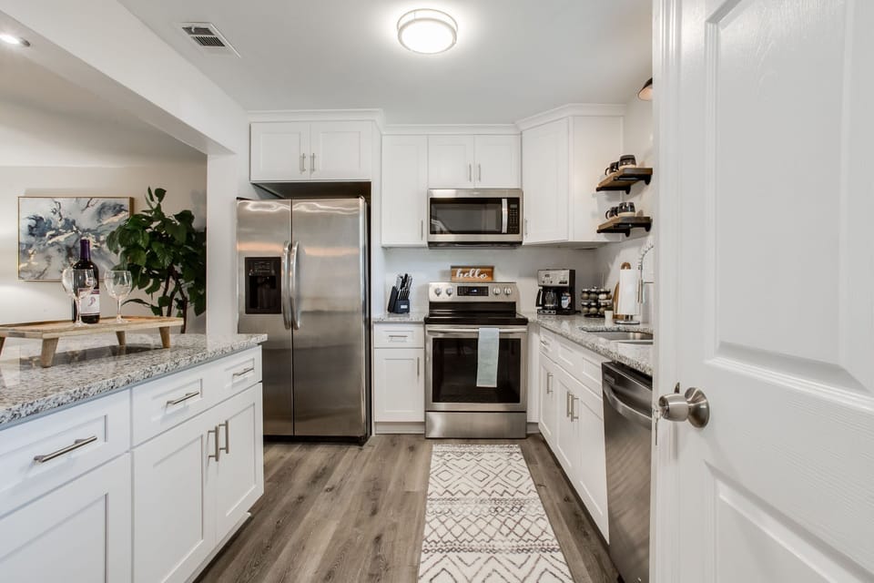 Cook like a chef in our fully stocked kitchen! Equipped with modern appliances, cookware, utensils, and everything you need to prepare delicious meals. Perfect for dining in or entertaining guests!