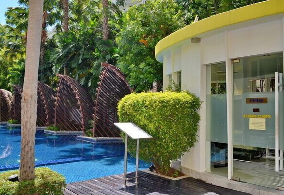 1Br by the beach nicely decorated 011