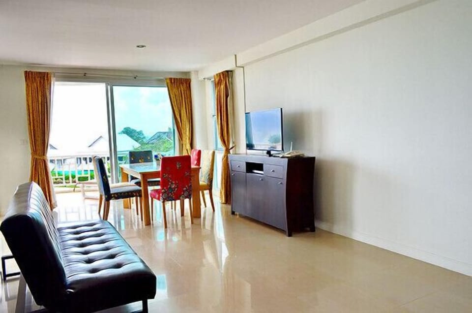 Baan Poolom - Beautiful 2 Bedroom 035