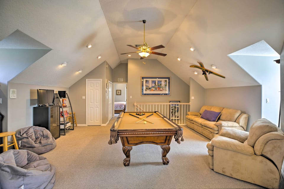 Game Room | Pool Table | Foosball Table | Arcade Game | Flat-Screen TV