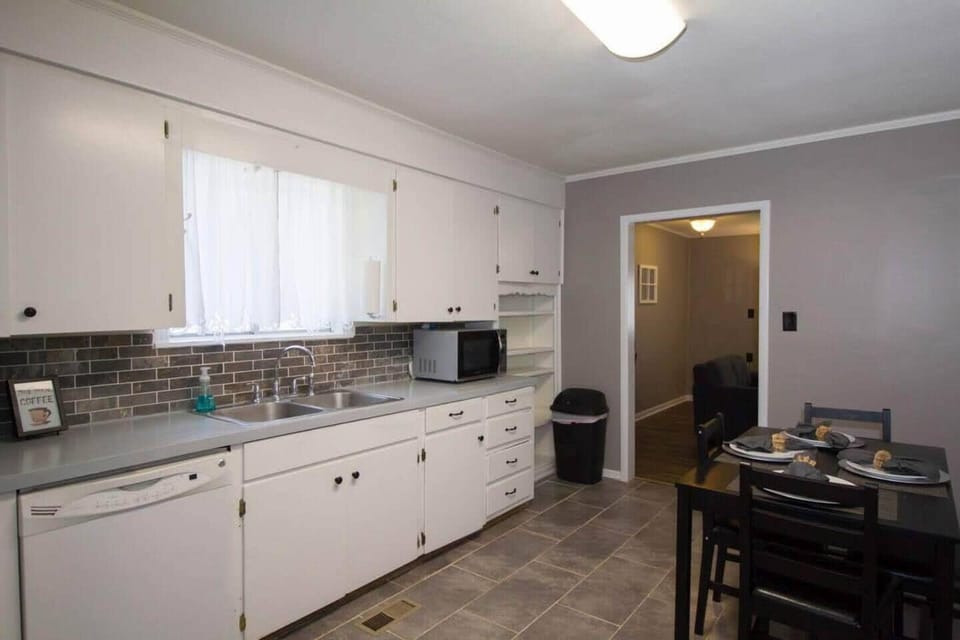 Dine in with our well appointed kitchen. You can prepare your favorite recipes.