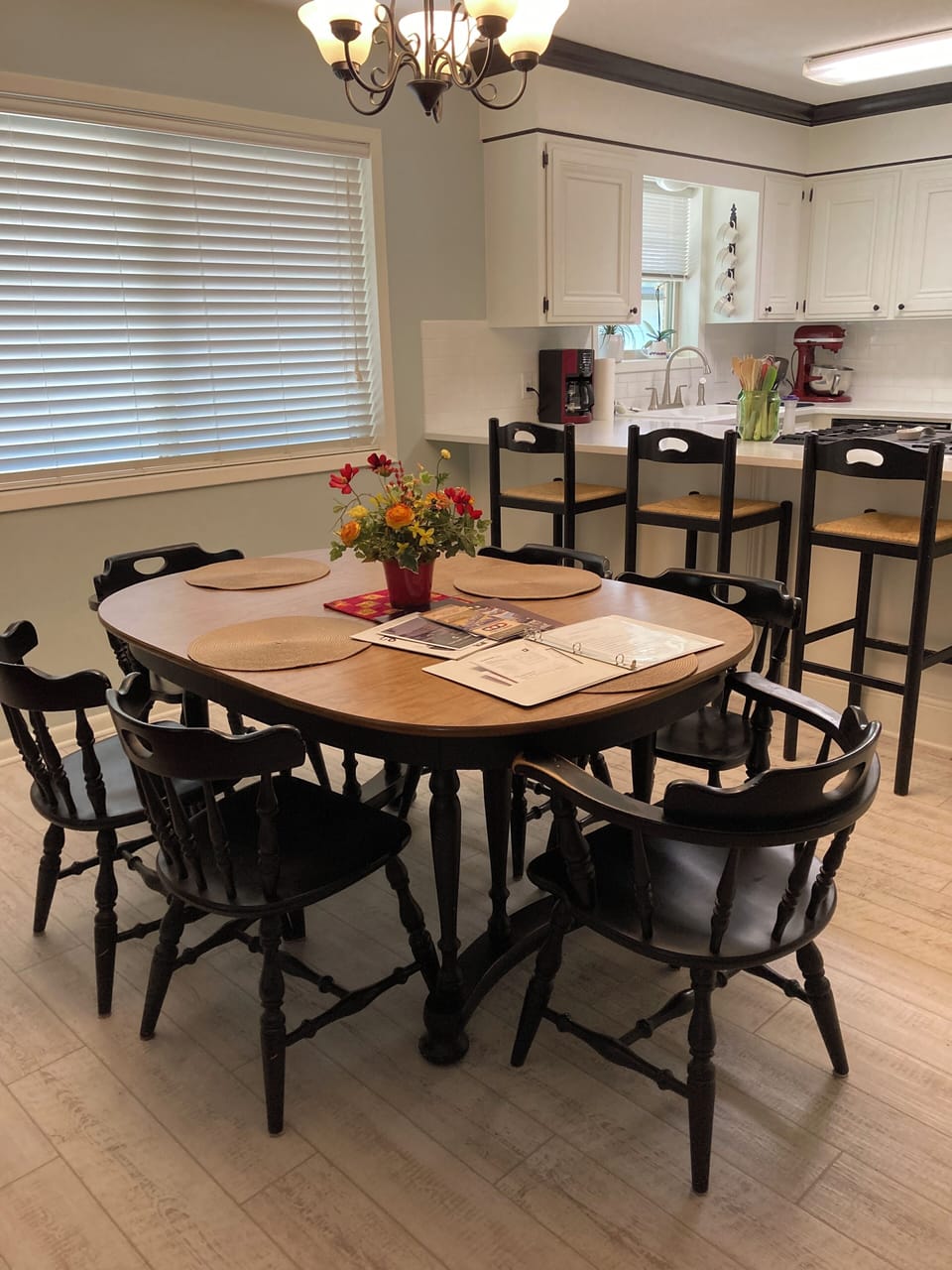 Dining area off the kitchen 