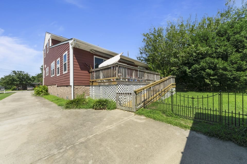 Patio, Handrail, Flagstone, Outdoors