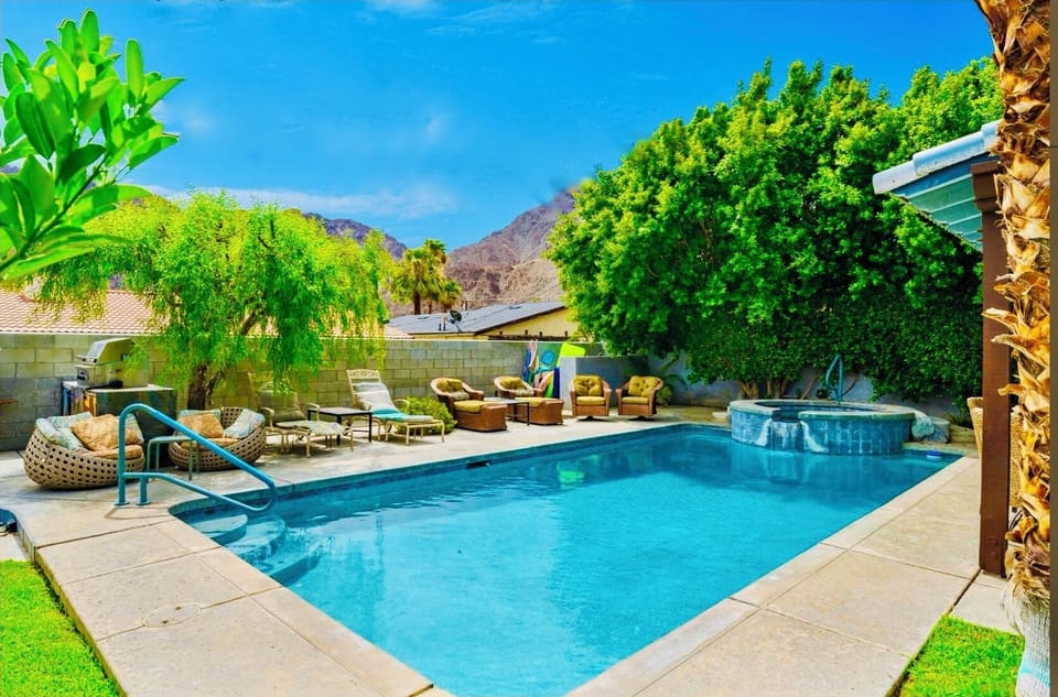 LARGE DEEP POOL.. BEAUTIFUL VIEWS OF THE CHOCOLATE MOUNTAINS. PLENTY OF PATIO 
