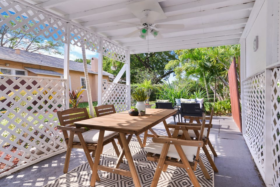Outdoor dining