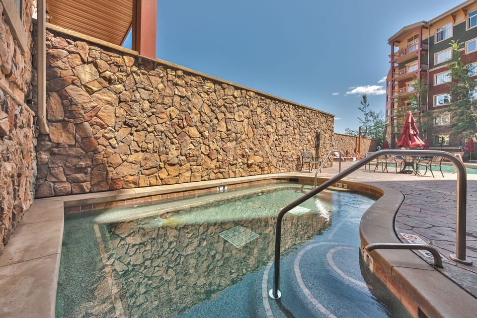 Second outdoor hot tub (adult hot tub)