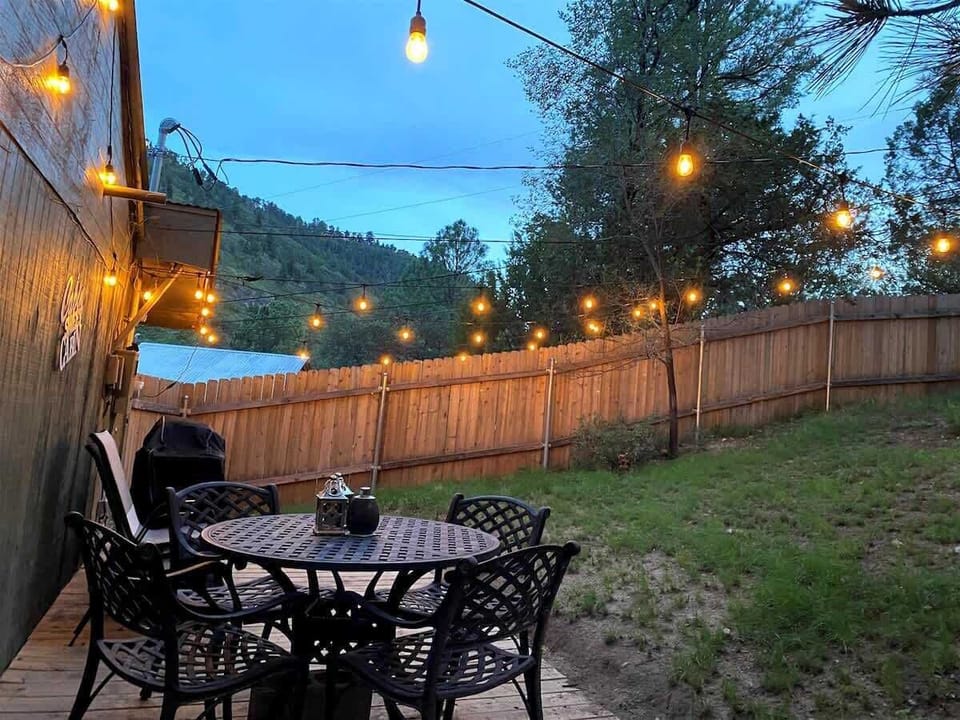 As a pet friendly cabin our fenced-in back yard is often appreciated.