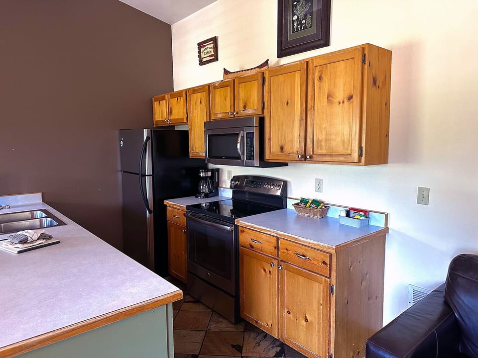 Full Kitchen