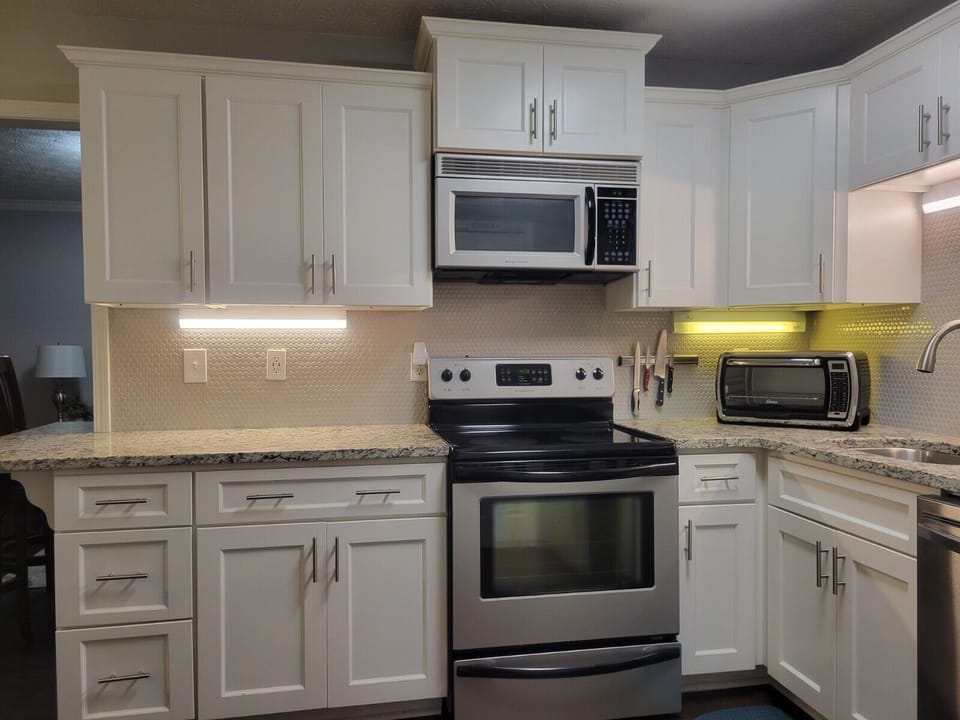 Well-appointed full kitchen, includes all of the conveniences you may need.