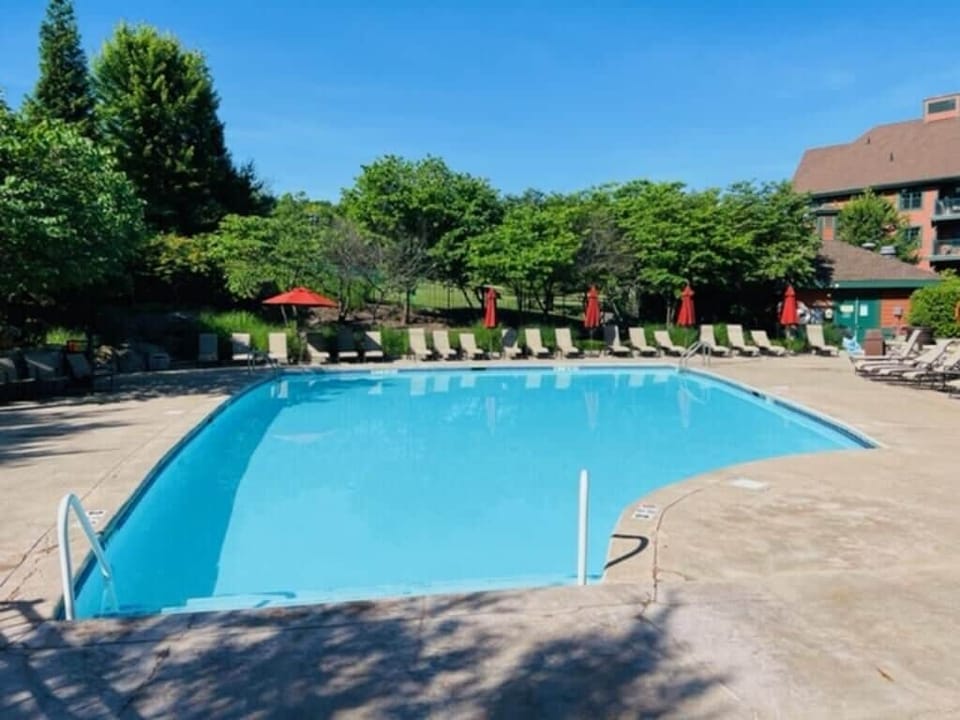 Heated outdoor pool open 365 days a year